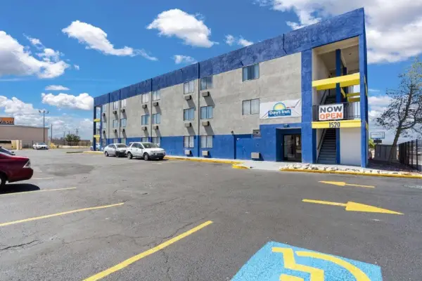 Days Inn by Wyndham Albuquerque I-25 4