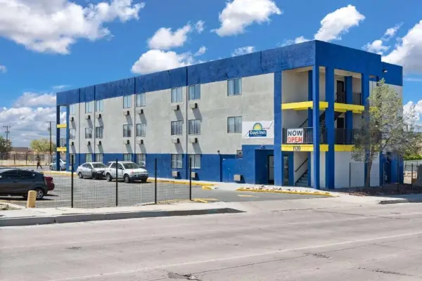 Days Inn by Wyndham Albuquerque I-25 5